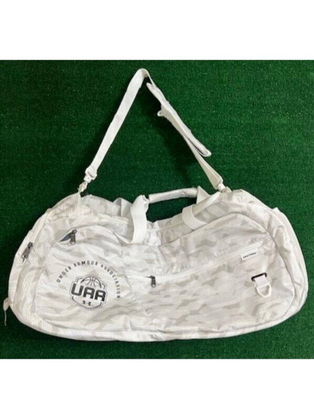 Under Armour Association UAA Basketball Duffle Bag Gym Athlete Issued Pockets